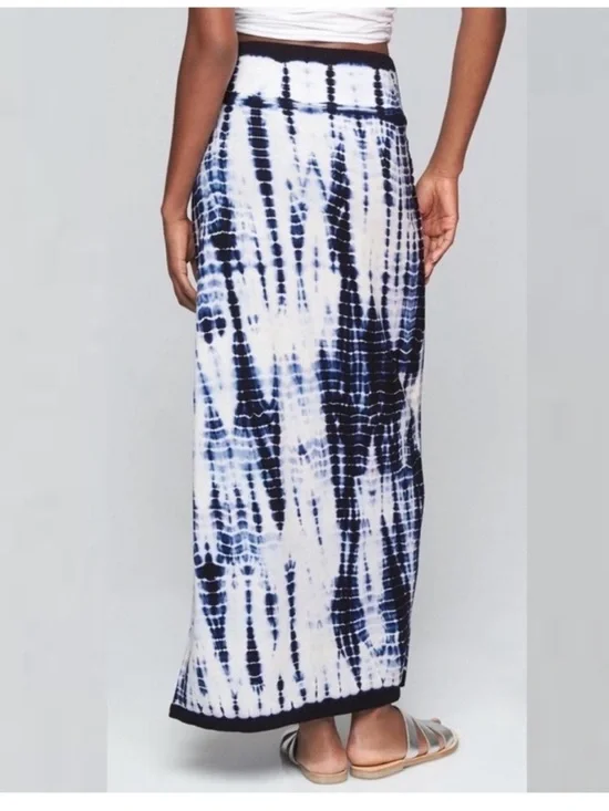 Athleta Navy and White Tie-Dye Maxi Skirt with Side Slit Size Small - Picture 2 of 6